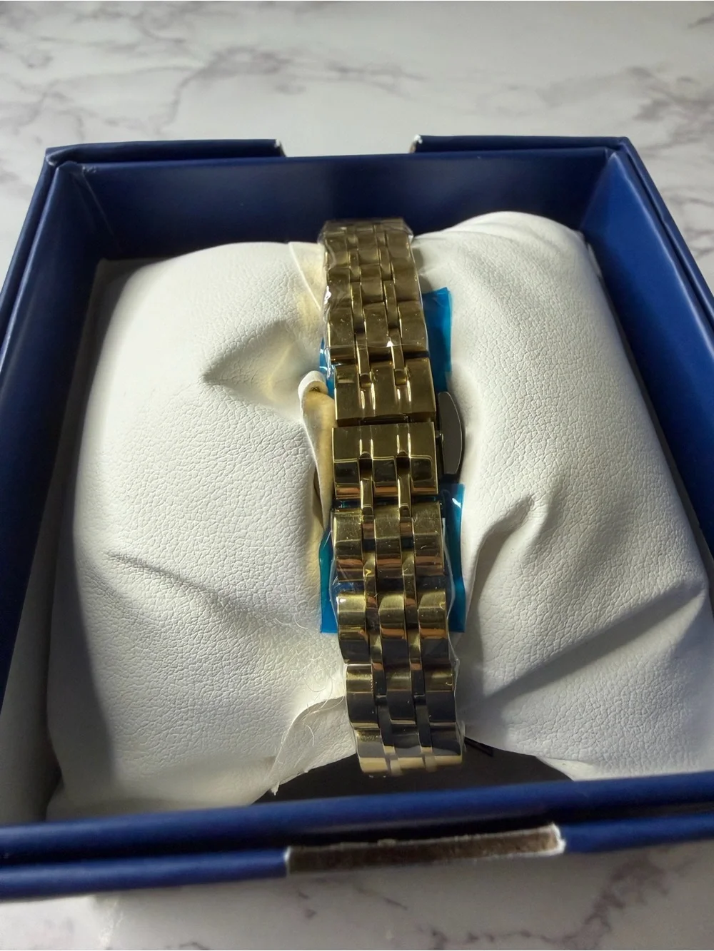 Montres Prestige Women’s Gold Watch